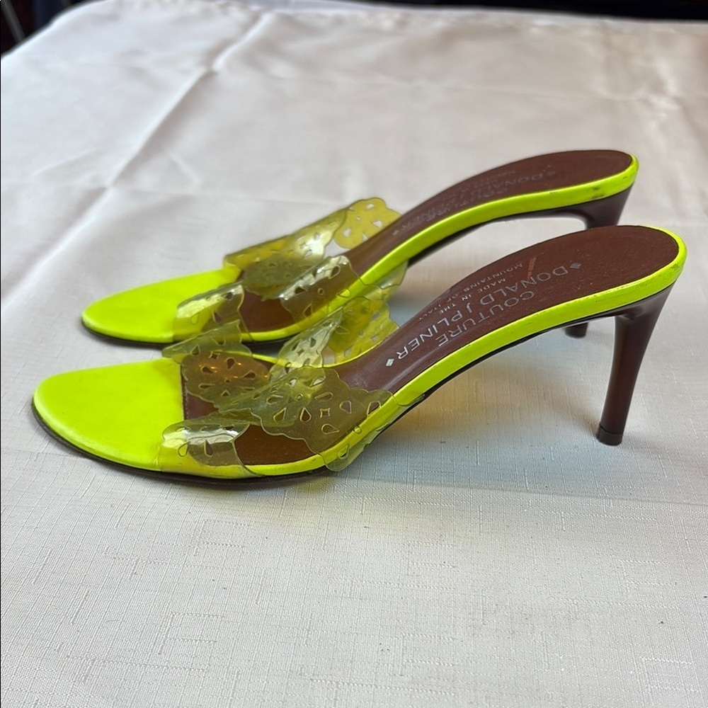 🧊Donald J. Pliner Yellow greenHeels Vibrant Modern Designed - Picture 2 of 5